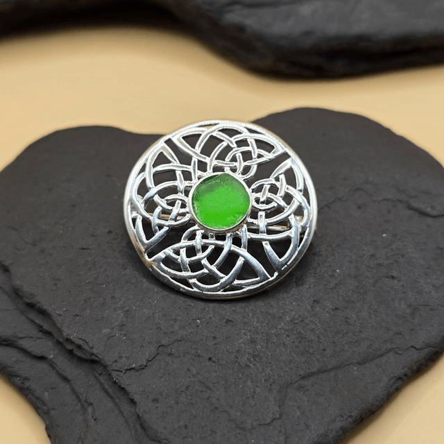 925 Celtic Knot Brooch – Green Seaglass (Shield Style)