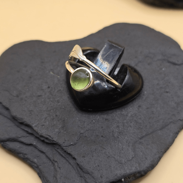 925 Feather or Leaf Open Ring with Scottish Seaglass in Sterling Silver
