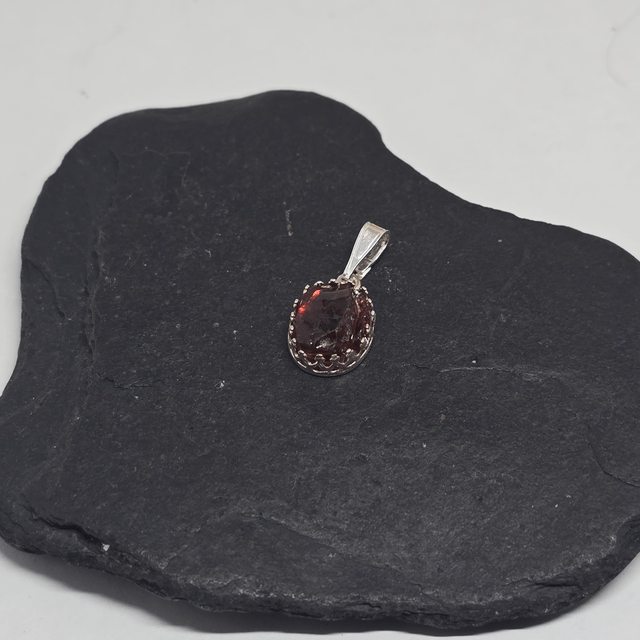 925 Sale: Sterling Silver Garnet Pendant